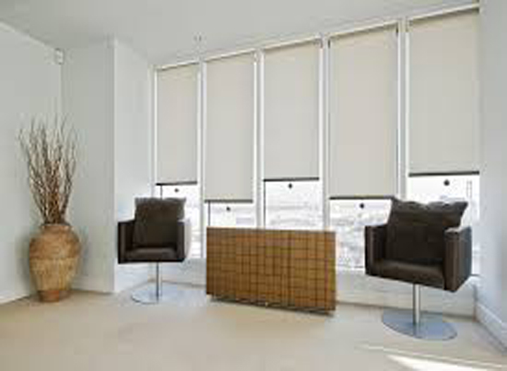 Top roller blinds dealers and suppliers in Hyderabad
